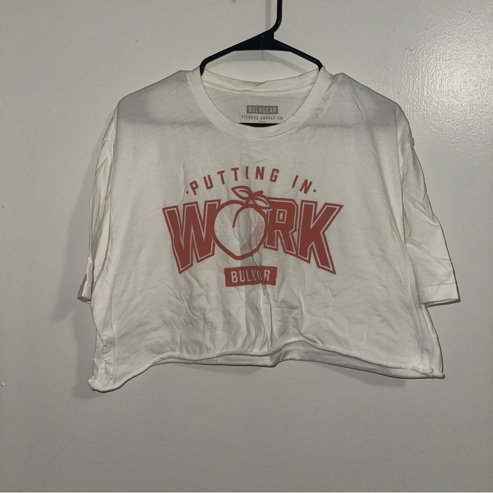 White Bulking Cropped T-Shirt with Red Print